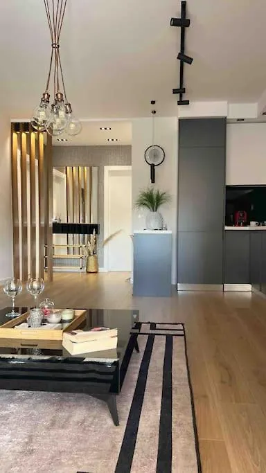 City Center Thebeeapartment, Myslym Shyri Tirana Apartment